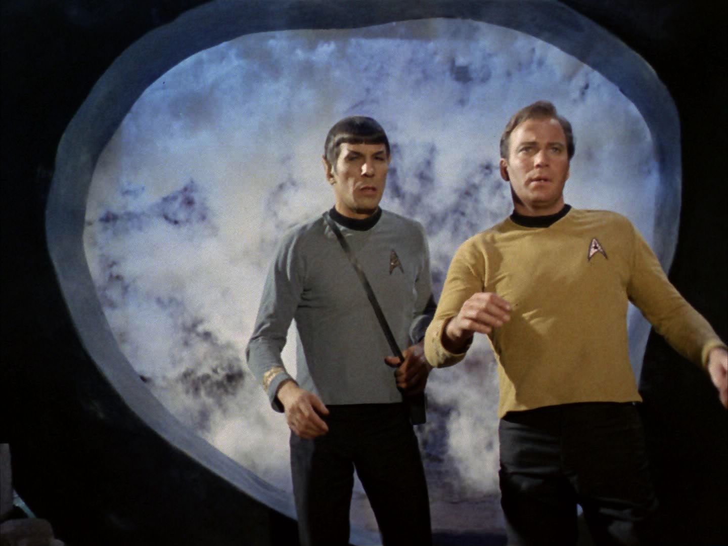 ariane179254_StarTrek_1x28_TheCityOnTheEdgeOfForever_3165.jpg