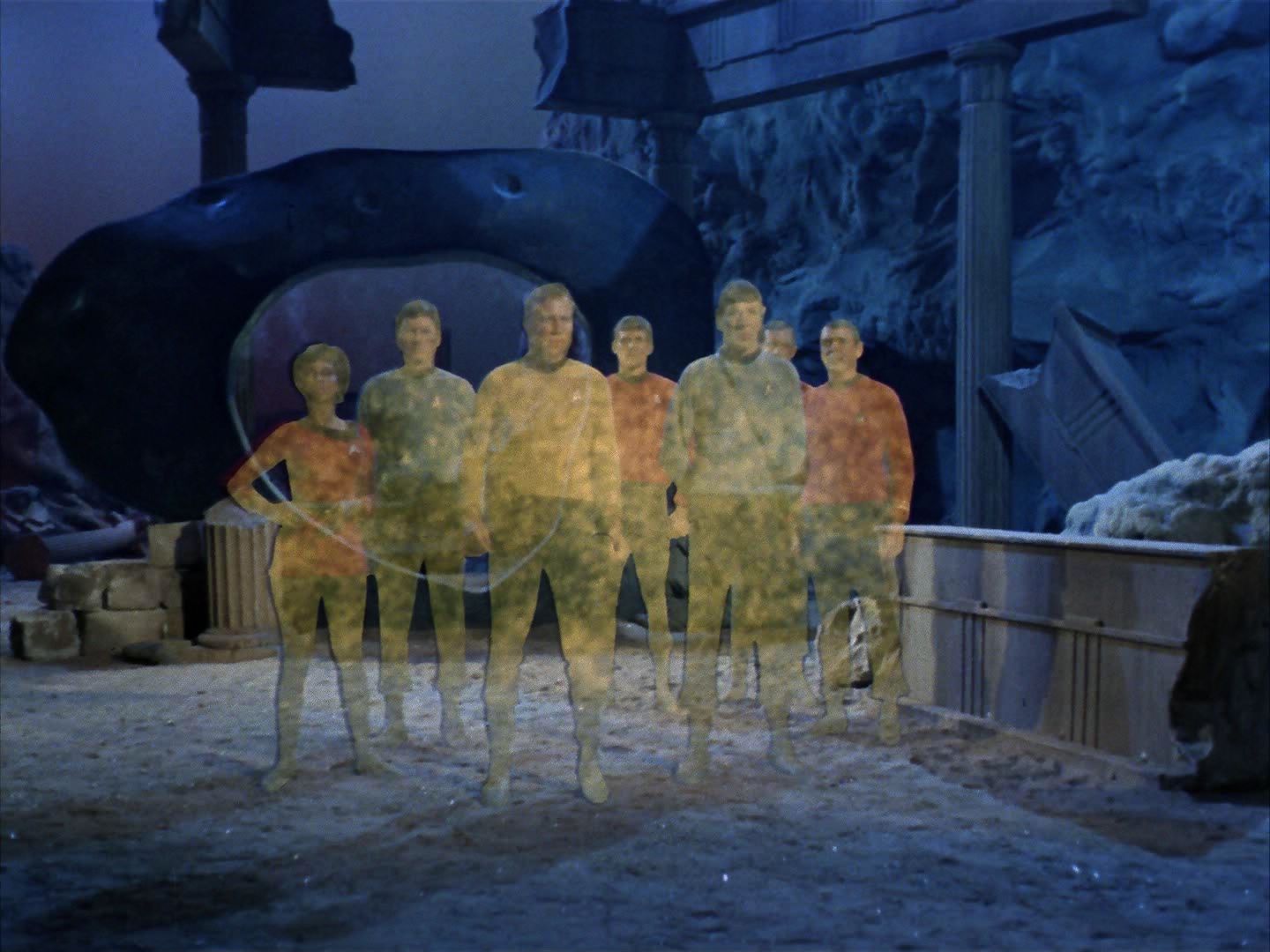 ariane179254_StarTrek_1x28_TheCityOnTheEdgeOfForever_3220.jpg