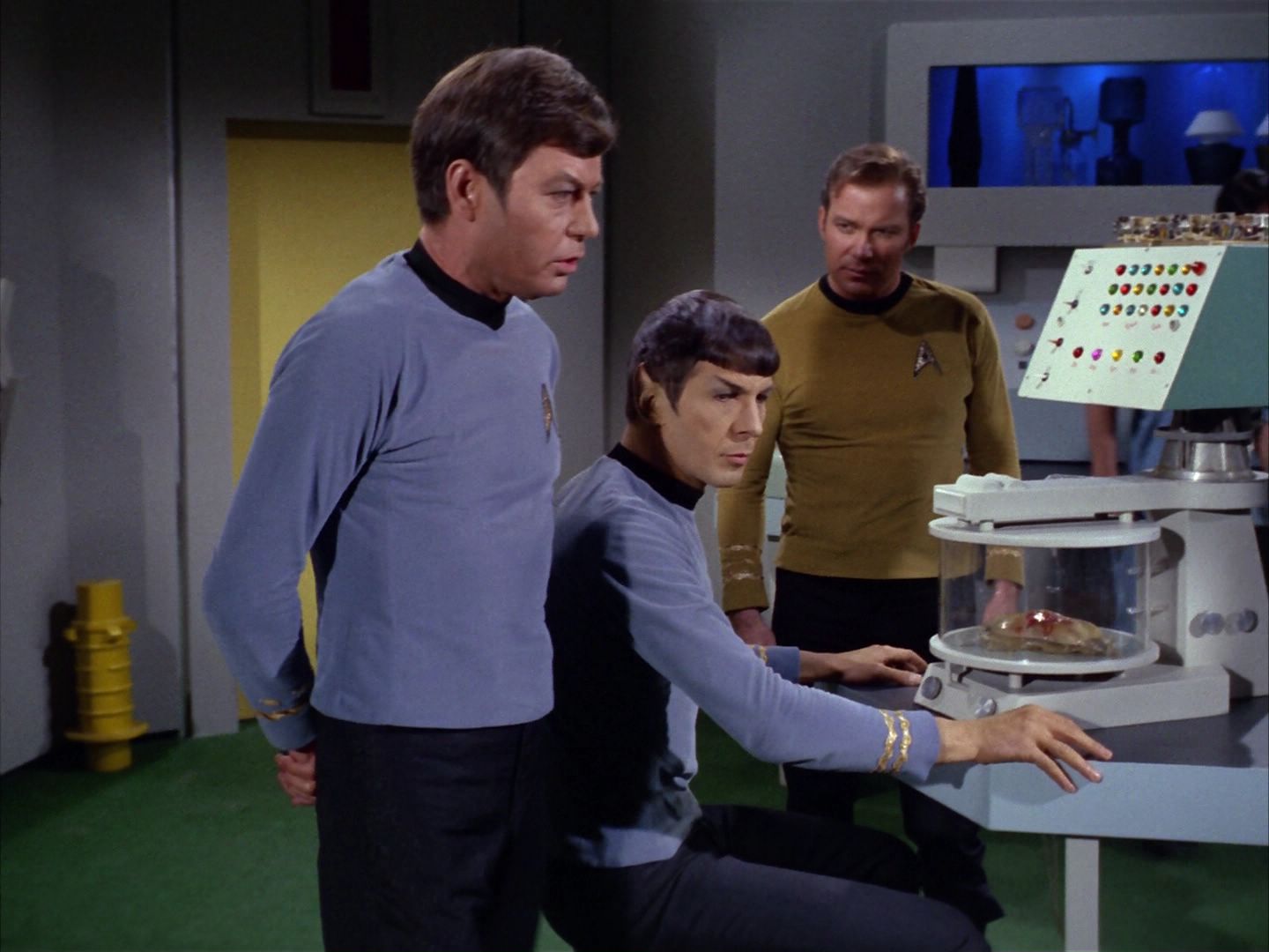 ariane179254_StarTrek_1x29_OperationAnnihilate_2138.jpg