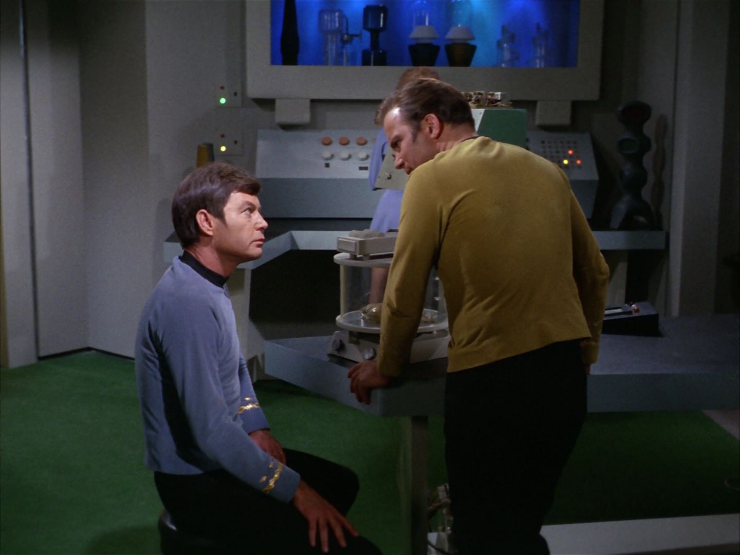 ariane179254_StarTrek_1x29_OperationAnnihilate_2280.jpg