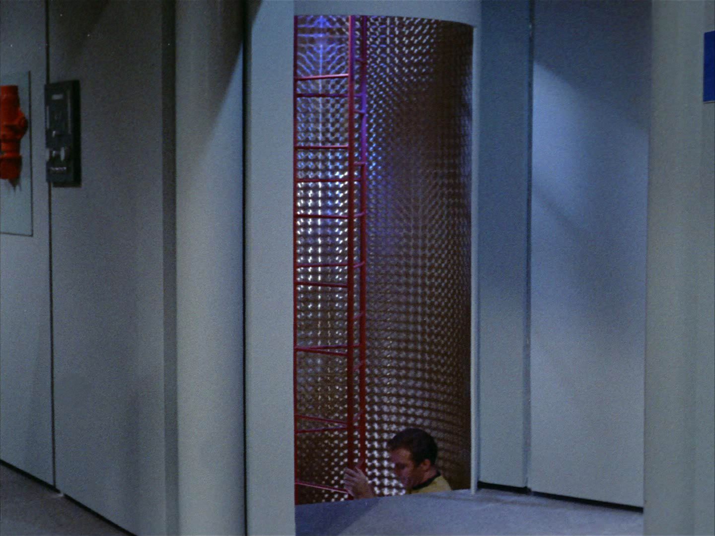 ariane179254_StarTrek_2x01_AmokTime_0005.jpg