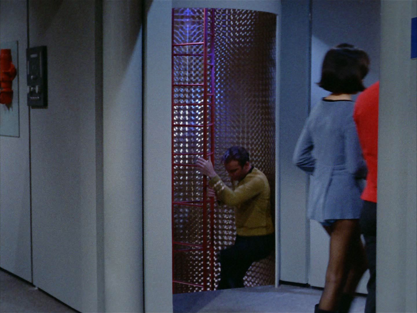 ariane179254_StarTrek_2x01_AmokTime_0006.jpg
