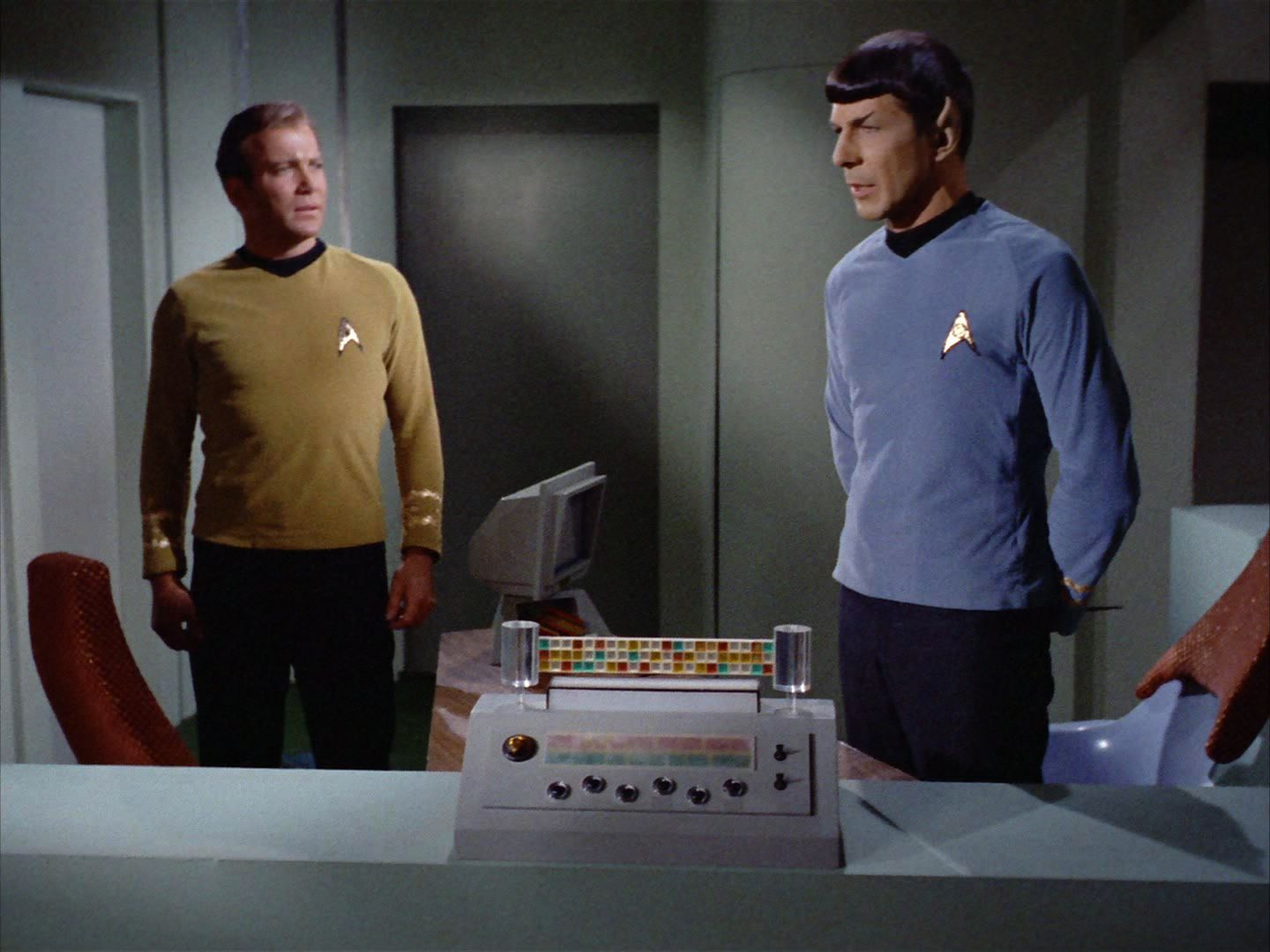 ariane179254_StarTrek_2x01_AmokTime_0104.jpg