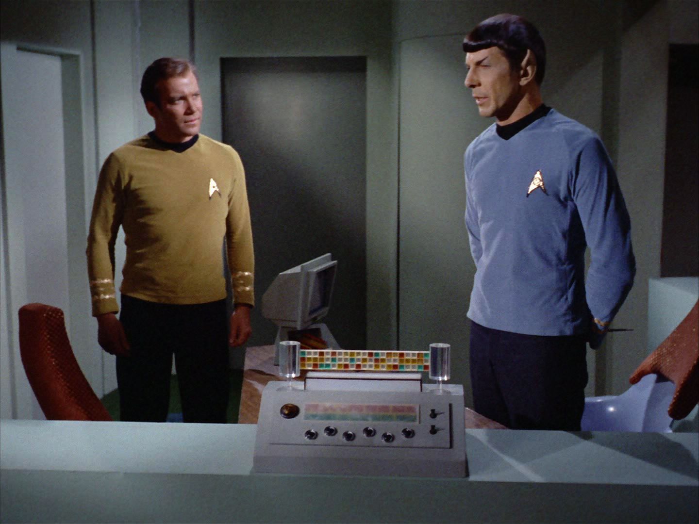 ariane179254_StarTrek_2x01_AmokTime_0127.jpg