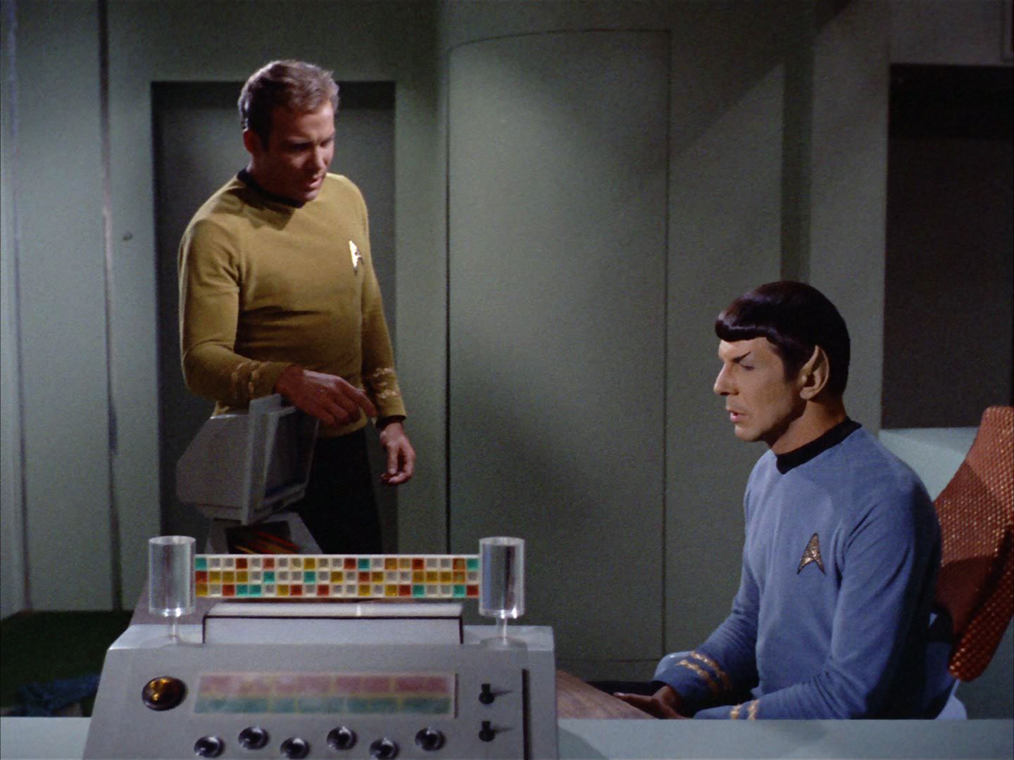 ariane179254_StarTrek_2x01_AmokTime_0145.jpg