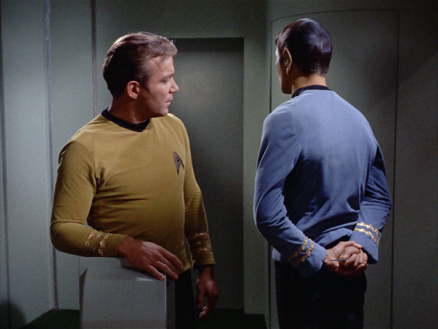 ariane179254_StarTrek_2x01_AmokTime_0178.jpg