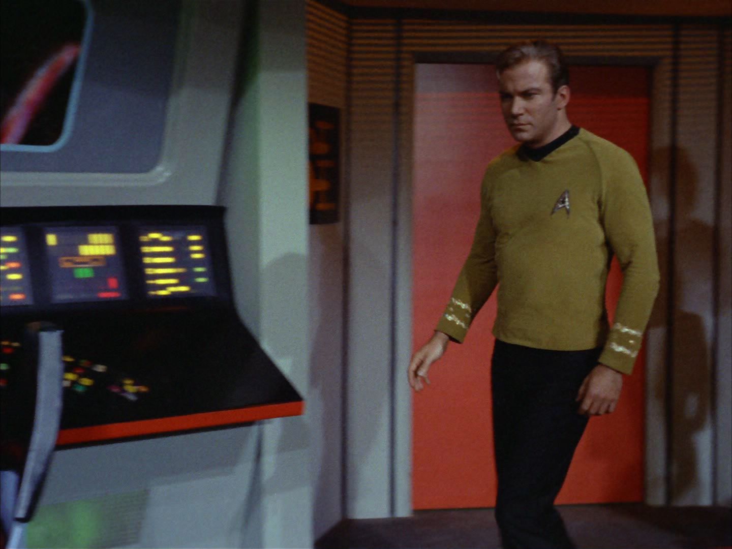 ariane179254_StarTrek_2x01_AmokTime_0221.jpg