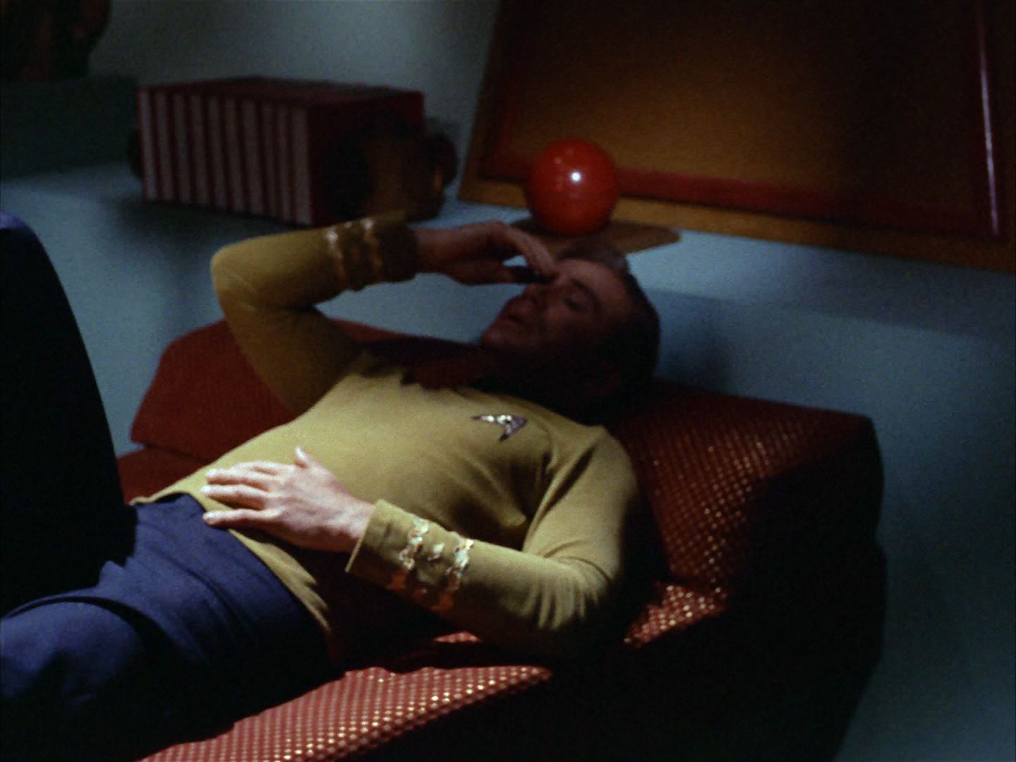 ariane179254_StarTrek_2x01_AmokTime_0287.jpg