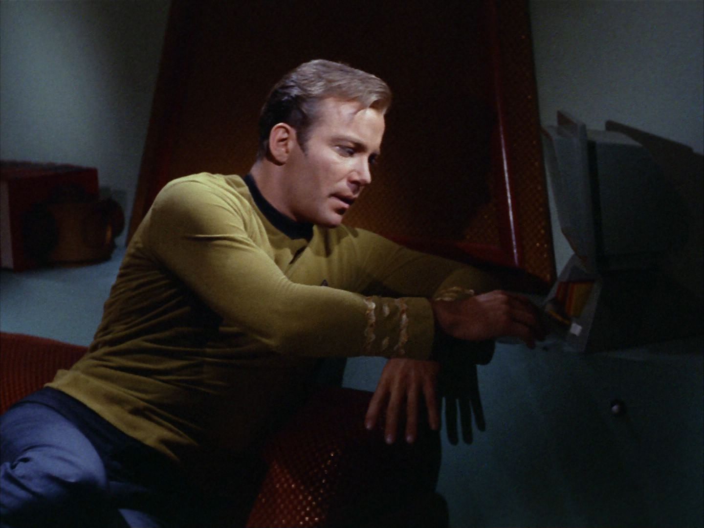 ariane179254_StarTrek_2x01_AmokTime_0308.jpg