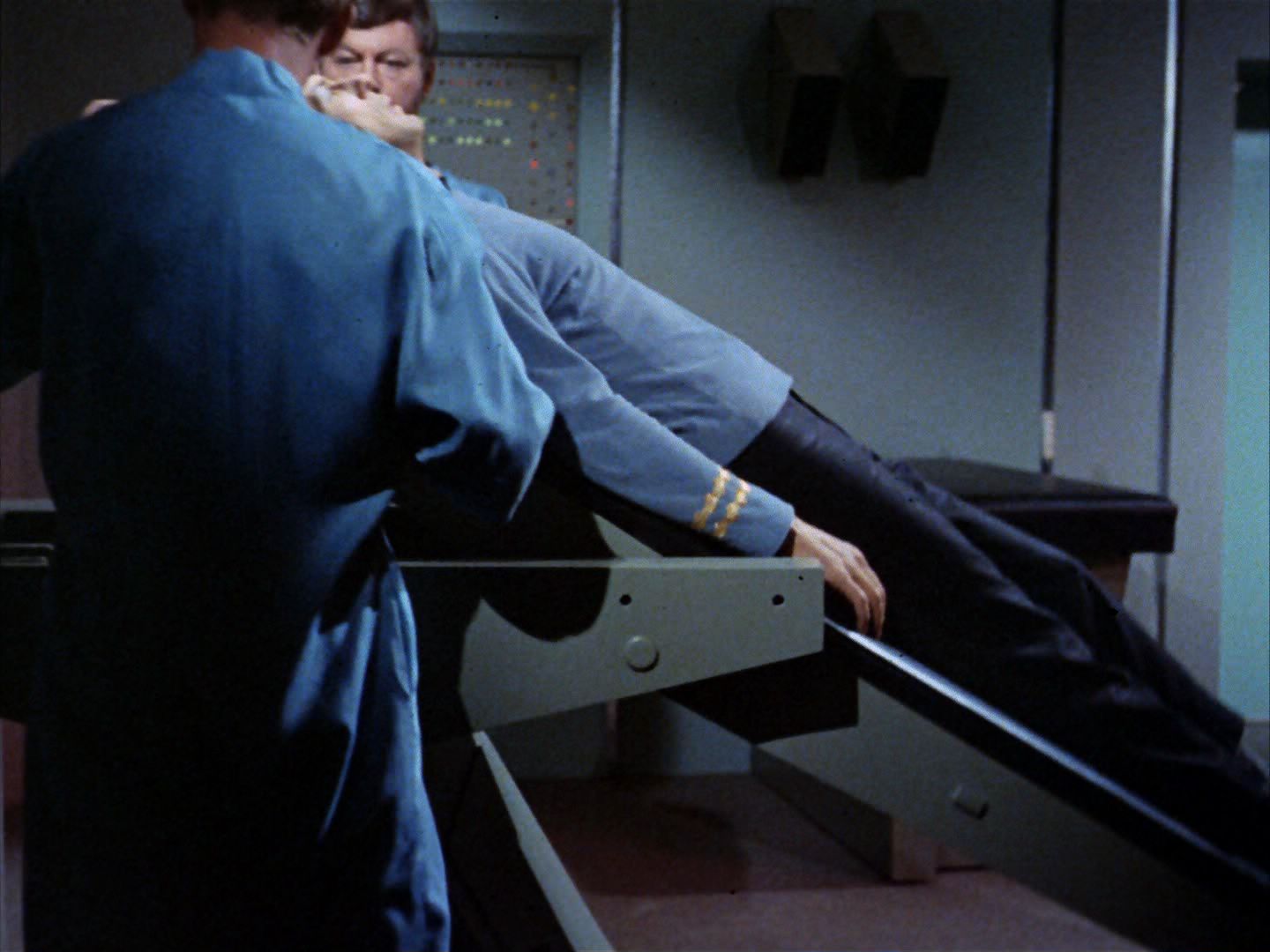 ariane179254_StarTrek_2x01_AmokTime_0440.jpg