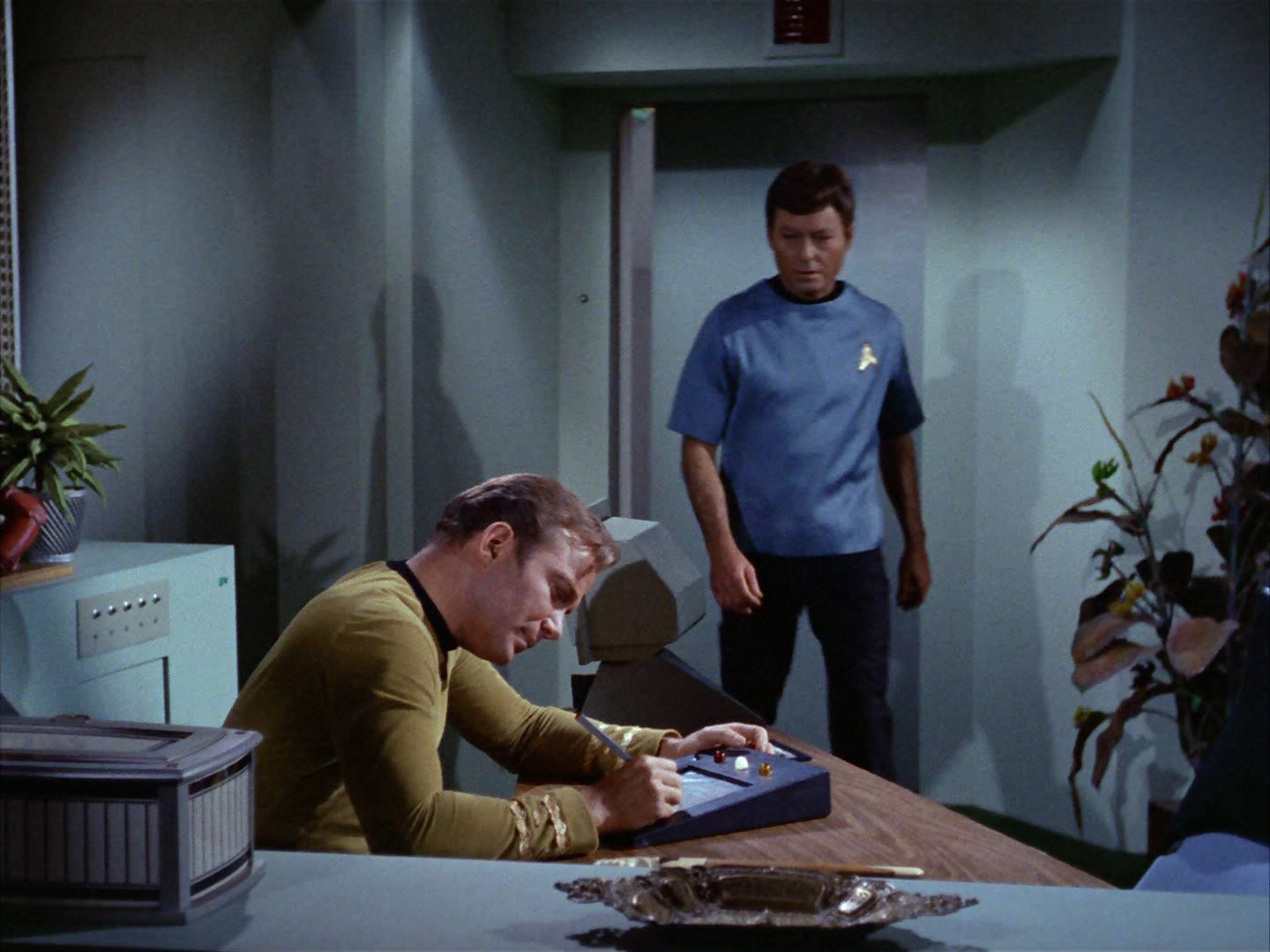 ariane179254_StarTrek_2x01_AmokTime_0460.jpg