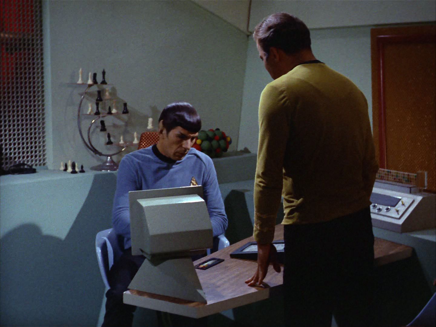ariane179254_StarTrek_2x01_AmokTime_0552.jpg