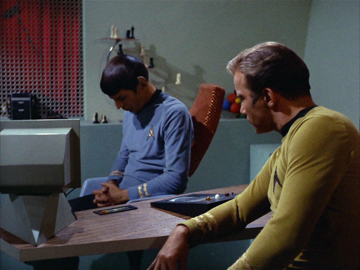 ariane179254_StarTrek_2x01_AmokTime_0740.jpg