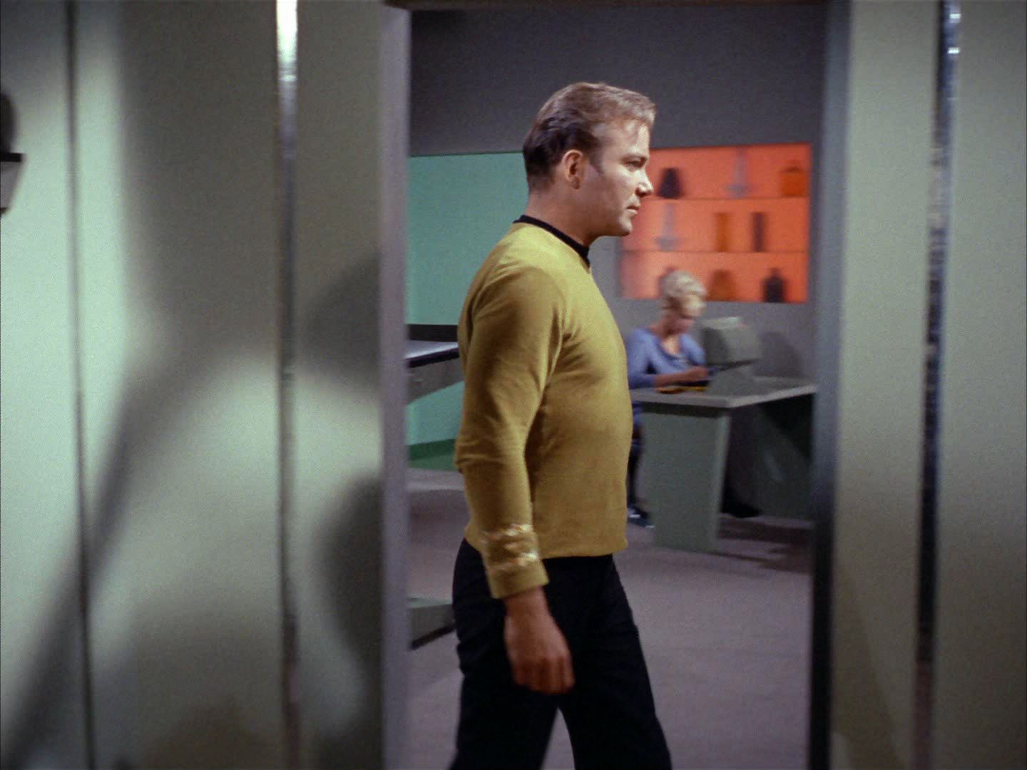 ariane179254_StarTrek_2x01_AmokTime_0806.jpg