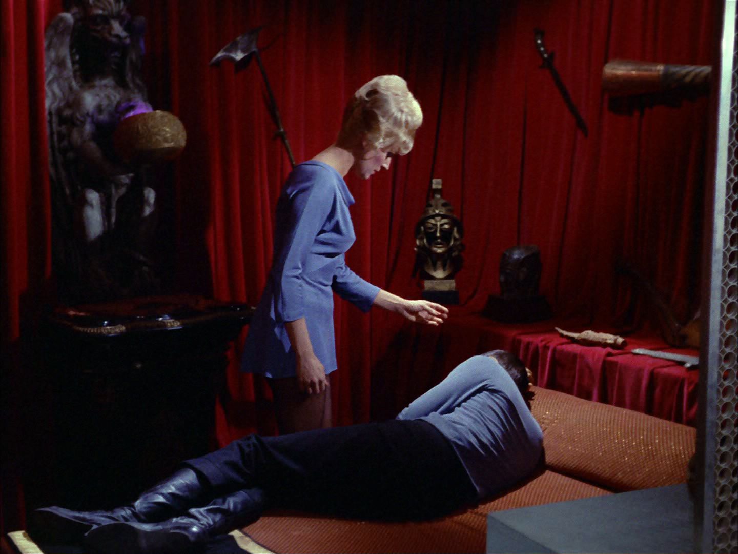 ariane179254_StarTrek_2x01_AmokTime_0838.jpg