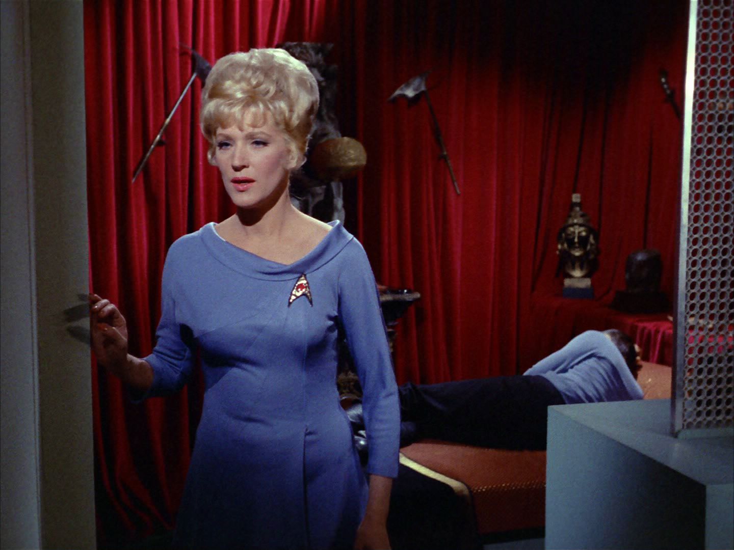 ariane179254_StarTrek_2x01_AmokTime_0842.jpg