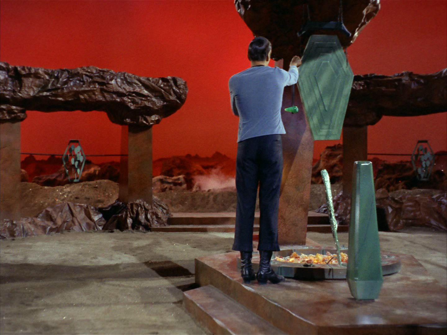 ariane179254_StarTrek_2x01_AmokTime_1100.jpg