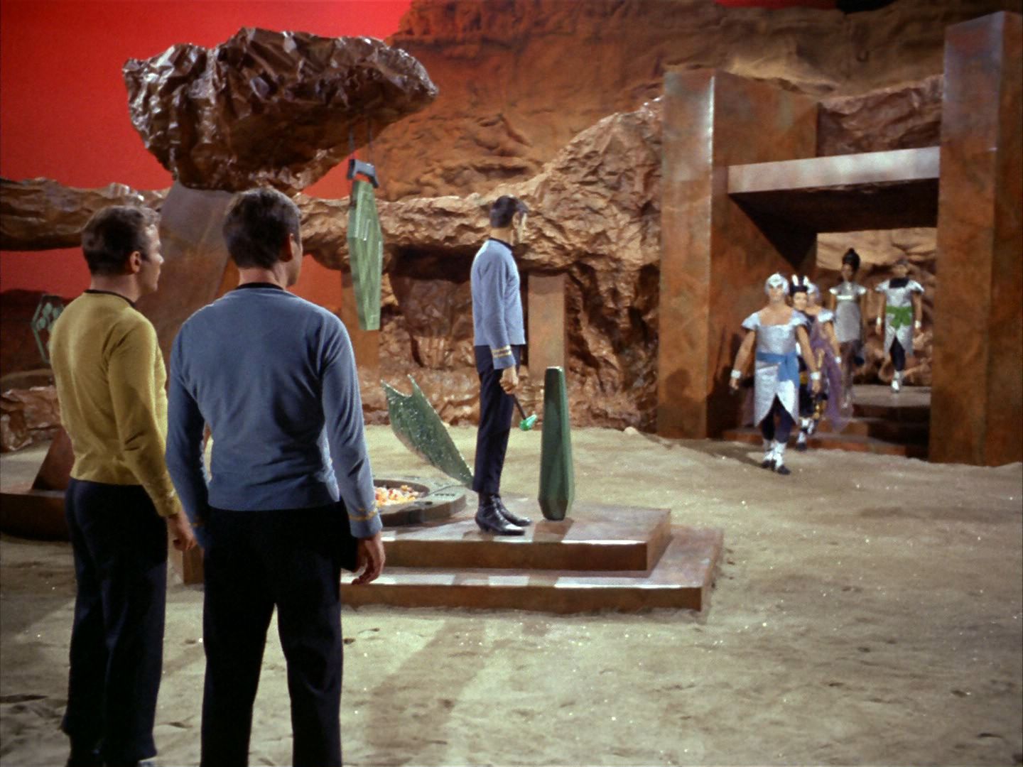 ariane179254_StarTrek_2x01_AmokTime_1198.jpg