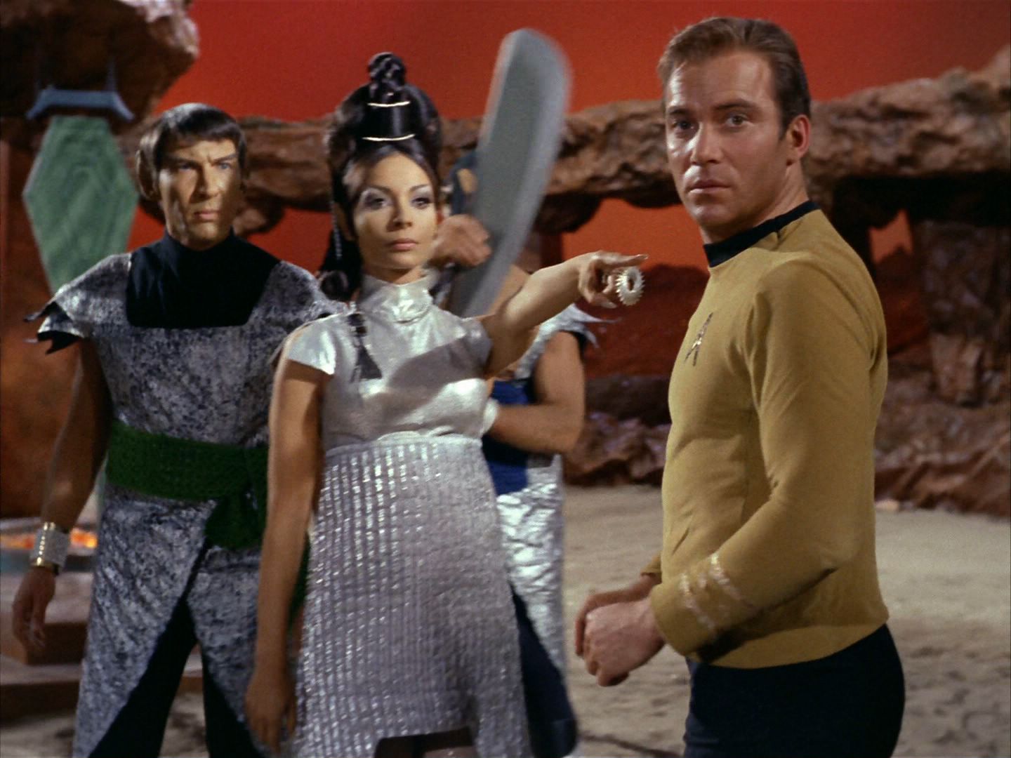 ariane179254_StarTrek_2x01_AmokTime_1434.jpg