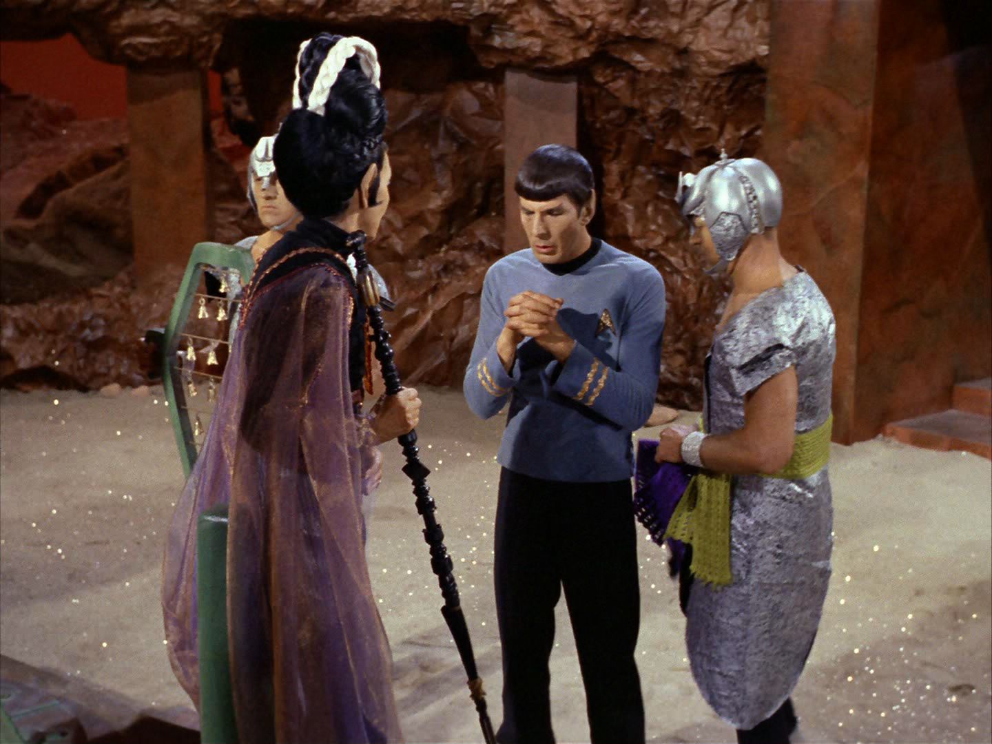 ariane179254_StarTrek_2x01_AmokTime_1519.jpg