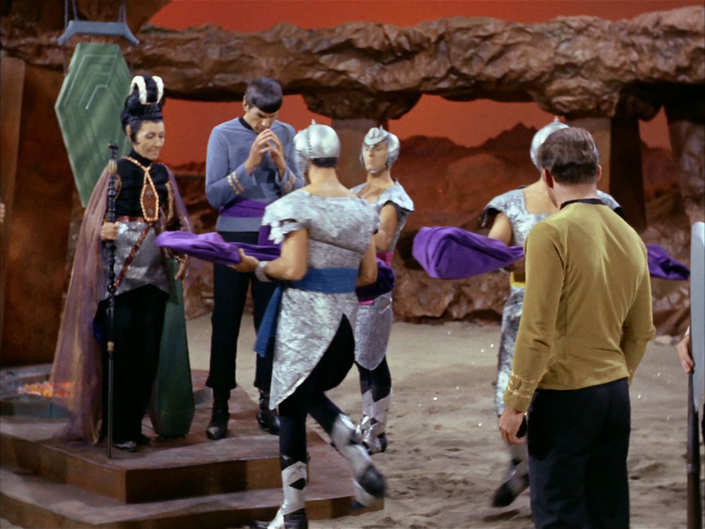 ariane179254_StarTrek_2x01_AmokTime_1603.jpg