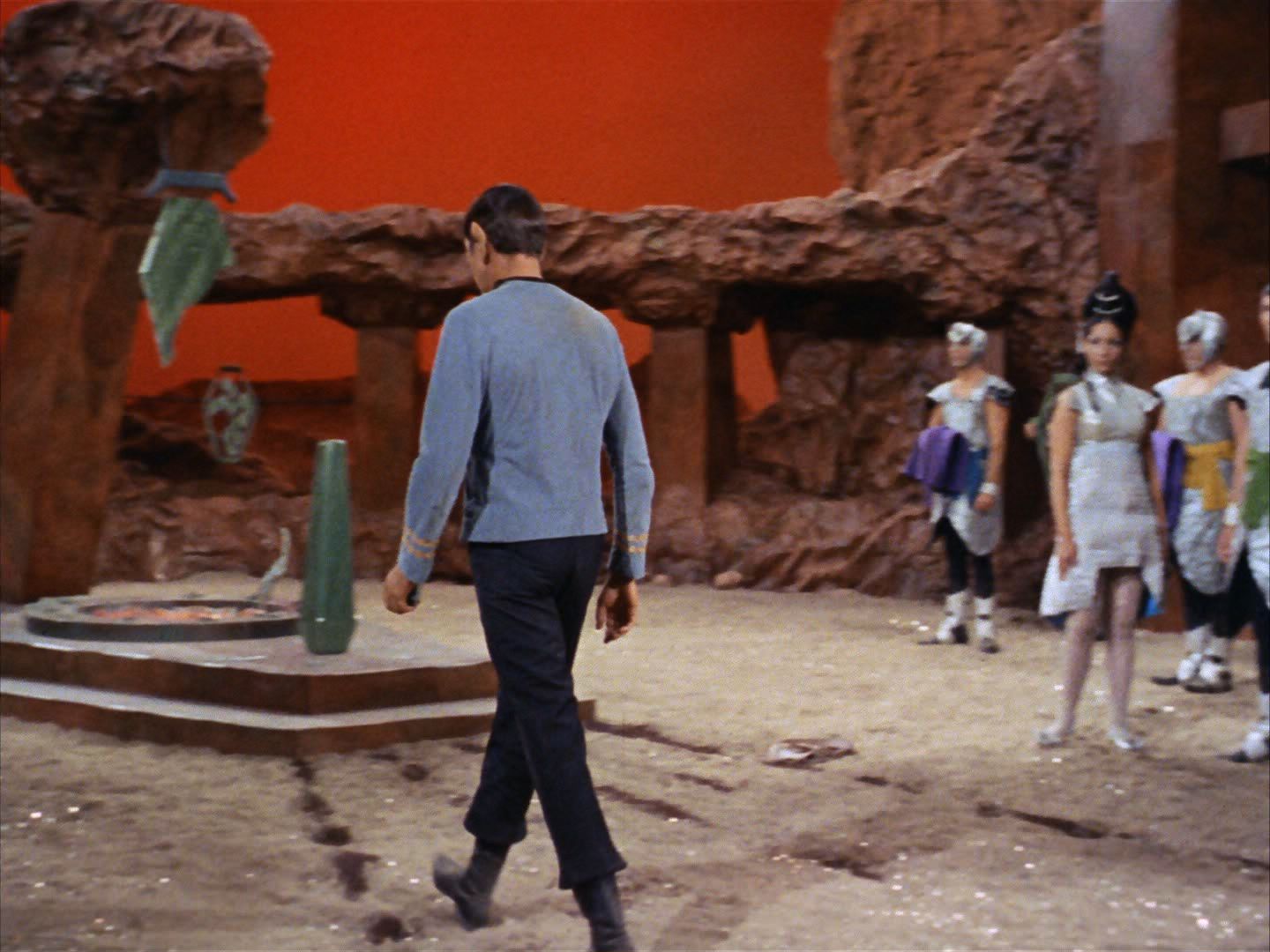 ariane179254_StarTrek_2x01_AmokTime_1909.jpg