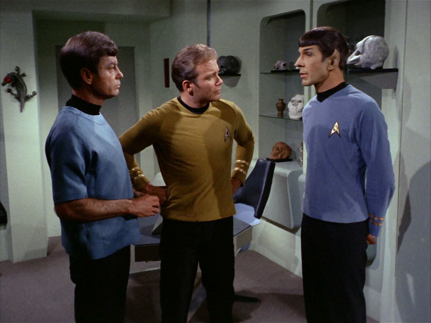 ariane179254_StarTrek_2x01_AmokTime_1997.jpg