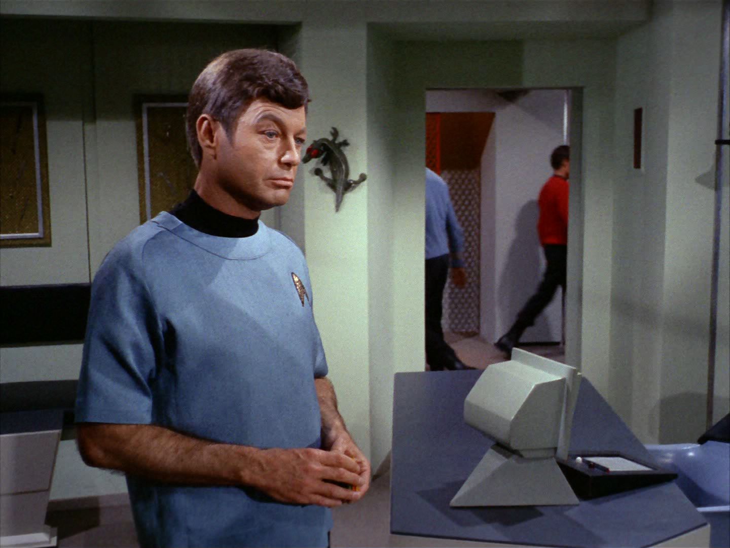 ariane179254_StarTrek_2x01_AmokTime_2005.jpg