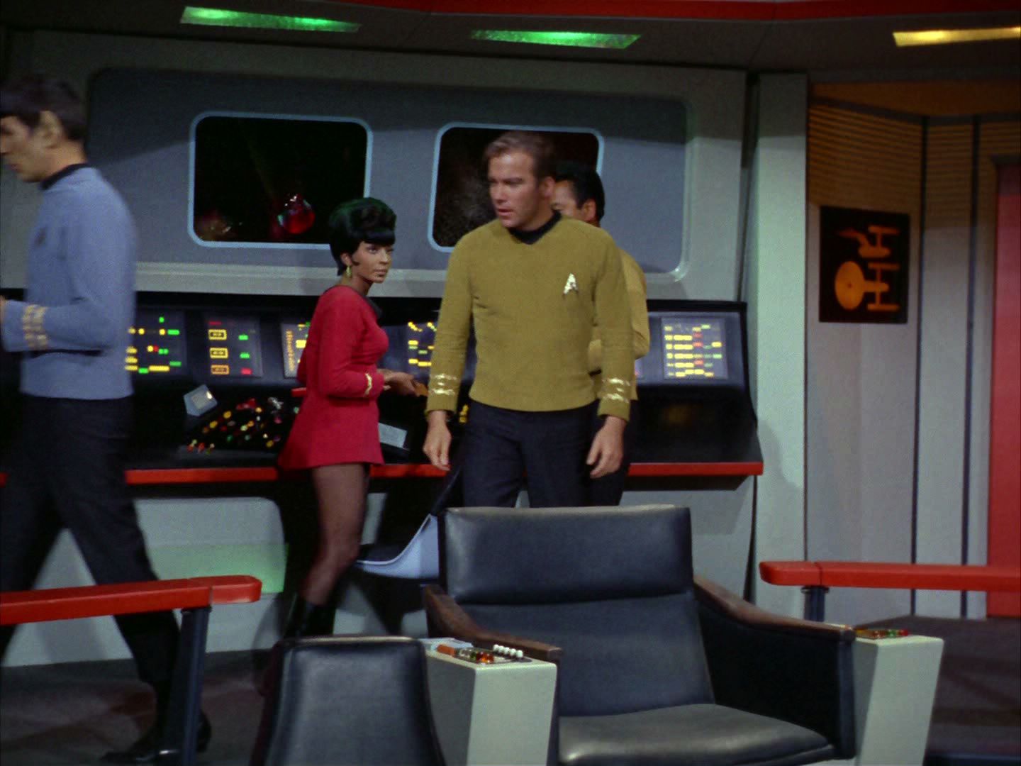 ariane179254_StarTrek_2x02_WhoMournsForAdonais_0115.jpg