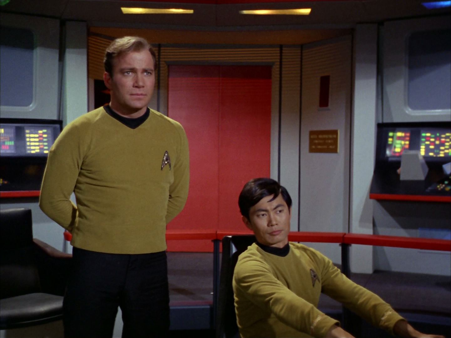 ariane179254_StarTrek_2x02_WhoMournsForAdonais_0141.jpg