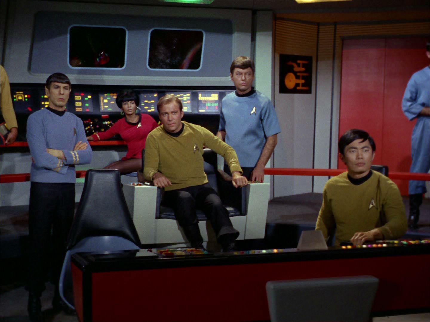 ariane179254_StarTrek_2x02_WhoMournsForAdonais_0156.jpg