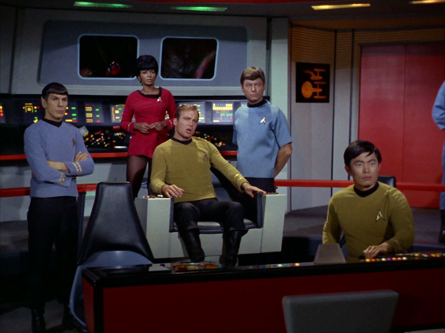ariane179254_StarTrek_2x02_WhoMournsForAdonais_0182.jpg