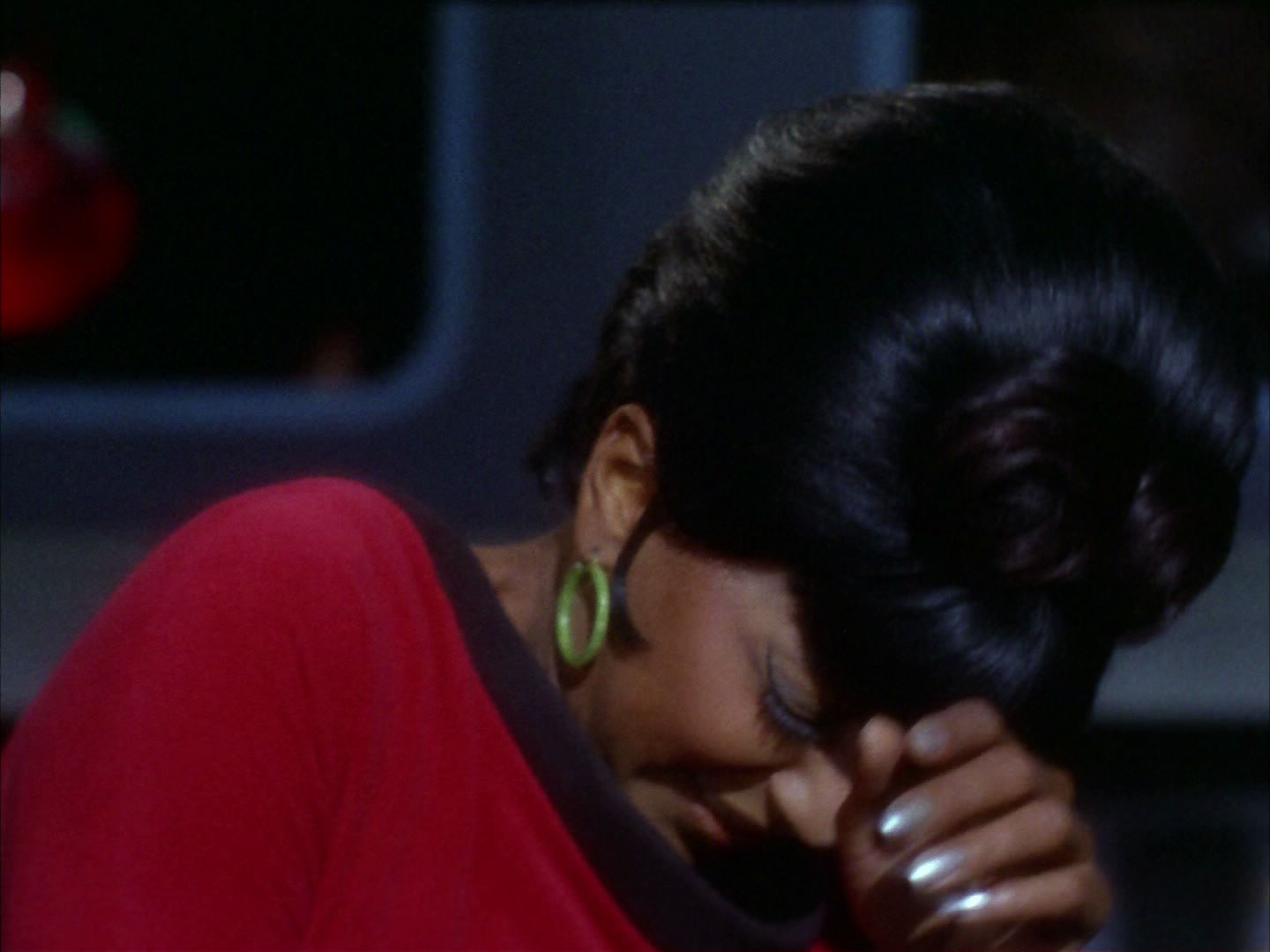 ariane179254_StarTrek_2x02_WhoMournsForAdonais_0207.jpg