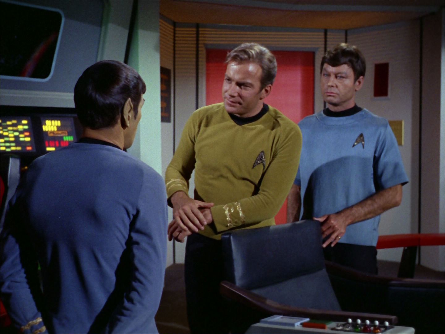 ariane179254_StarTrek_2x02_WhoMournsForAdonais_0243.jpg