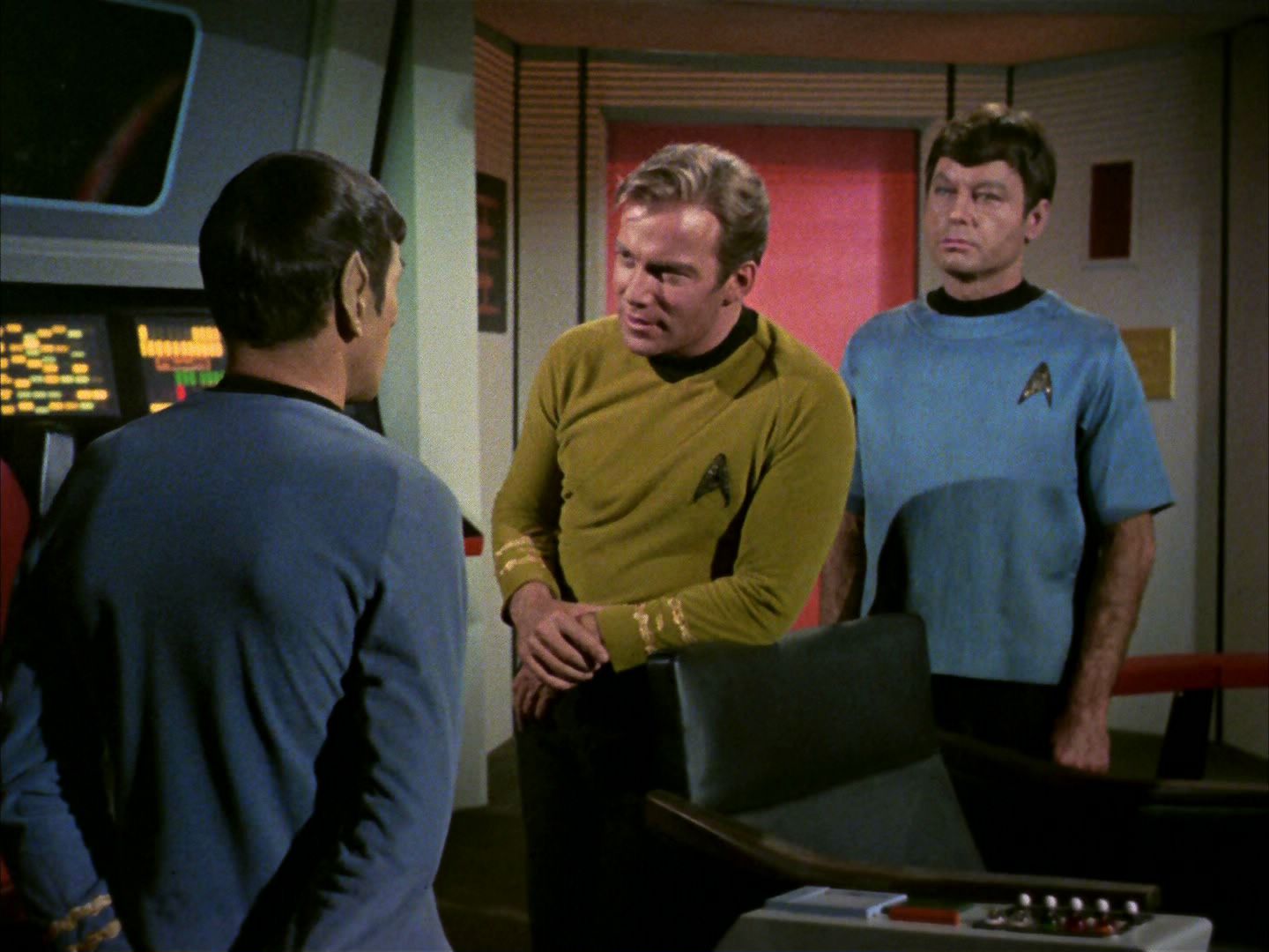ariane179254_StarTrek_2x02_WhoMournsForAdonais_0255.jpg