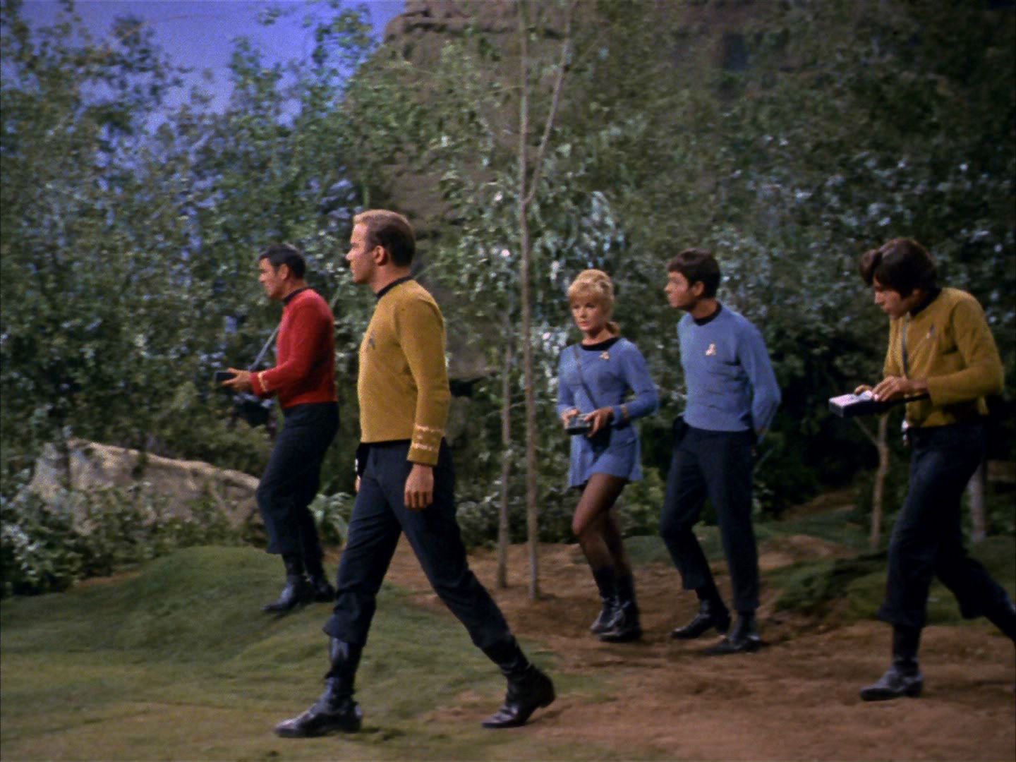 ariane179254_StarTrek_2x02_WhoMournsForAdonais_0278.jpg