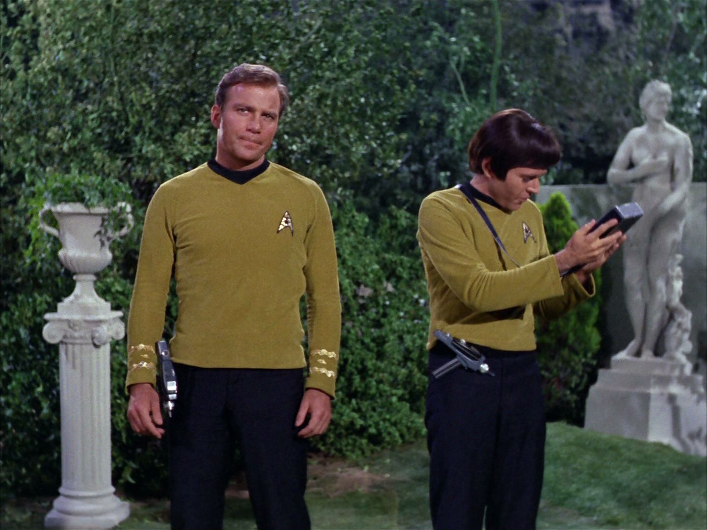 ariane179254_StarTrek_2x02_WhoMournsForAdonais_0301.jpg