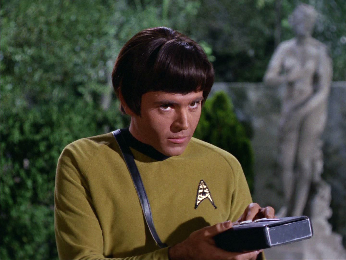 ariane179254_StarTrek_2x02_WhoMournsForAdonais_0315.jpg