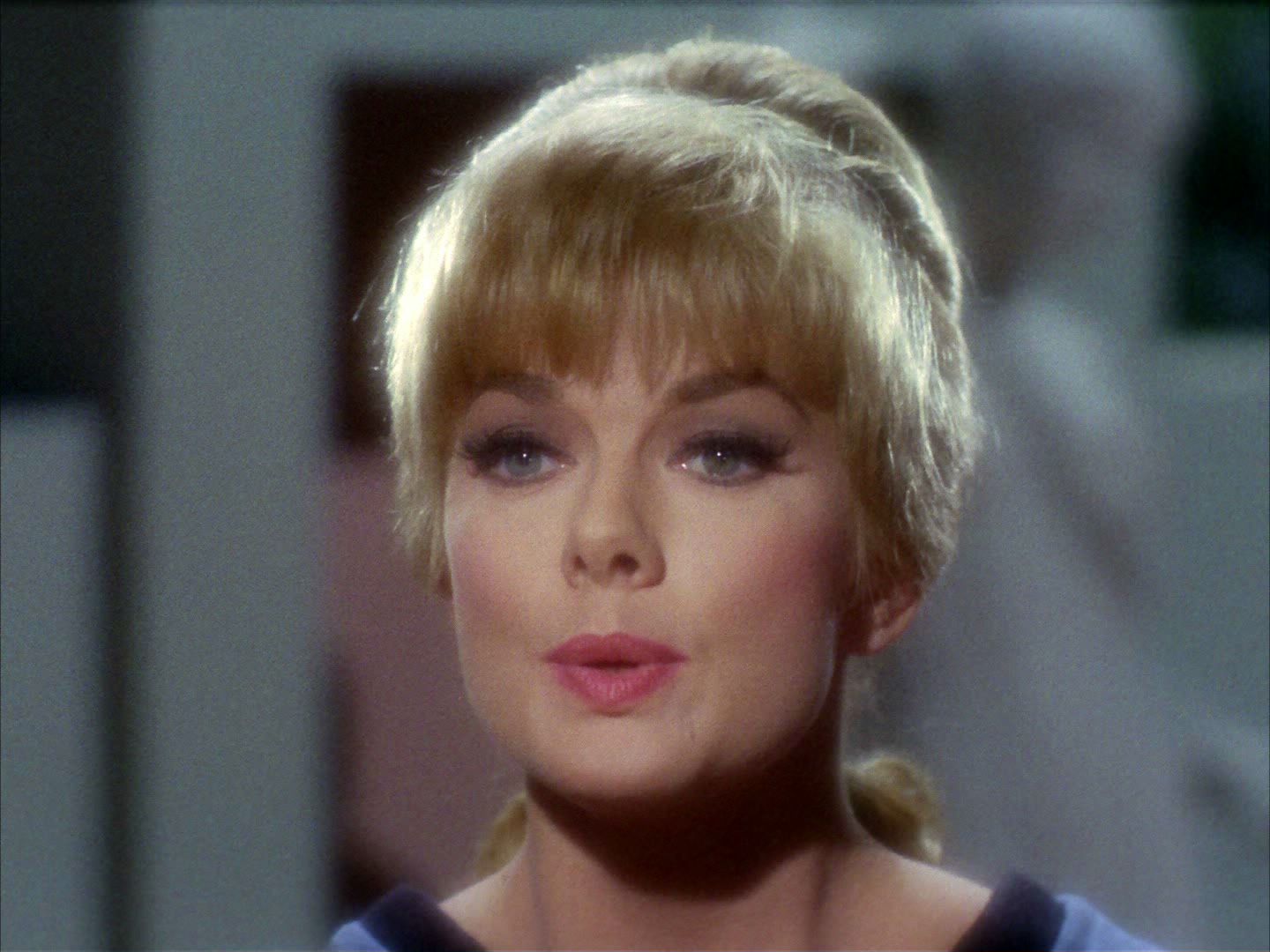 ariane179254_StarTrek_2x02_WhoMournsForAdonais_0417.jpg