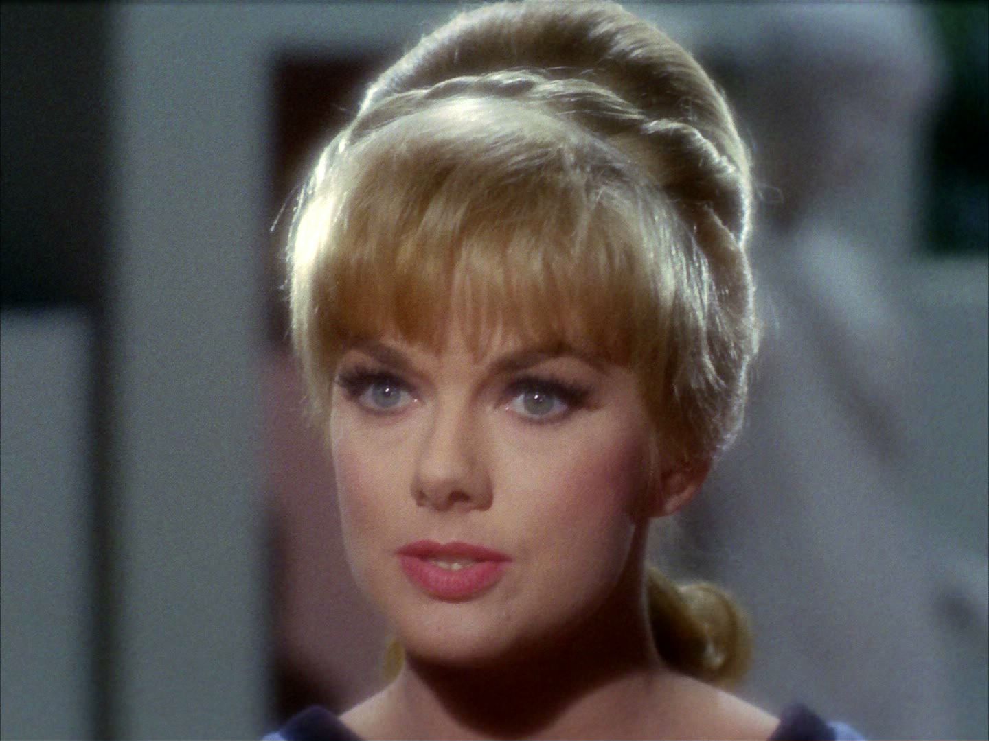 ariane179254_StarTrek_2x02_WhoMournsForAdonais_0419.jpg