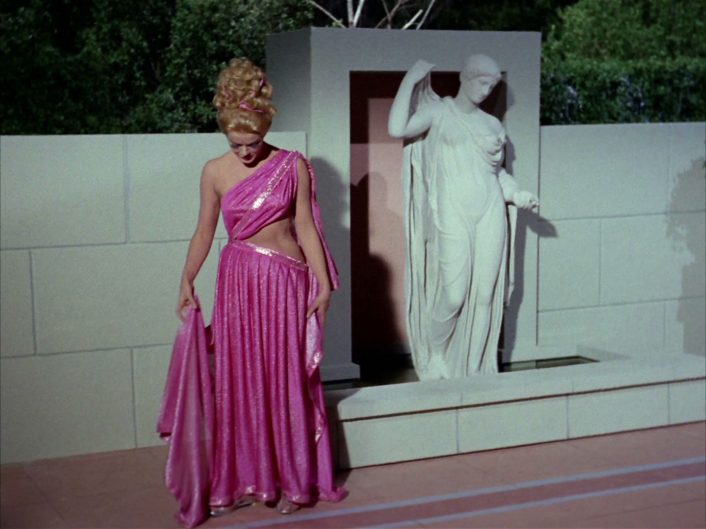 ariane179254_StarTrek_2x02_WhoMournsForAdonais_0560.jpg