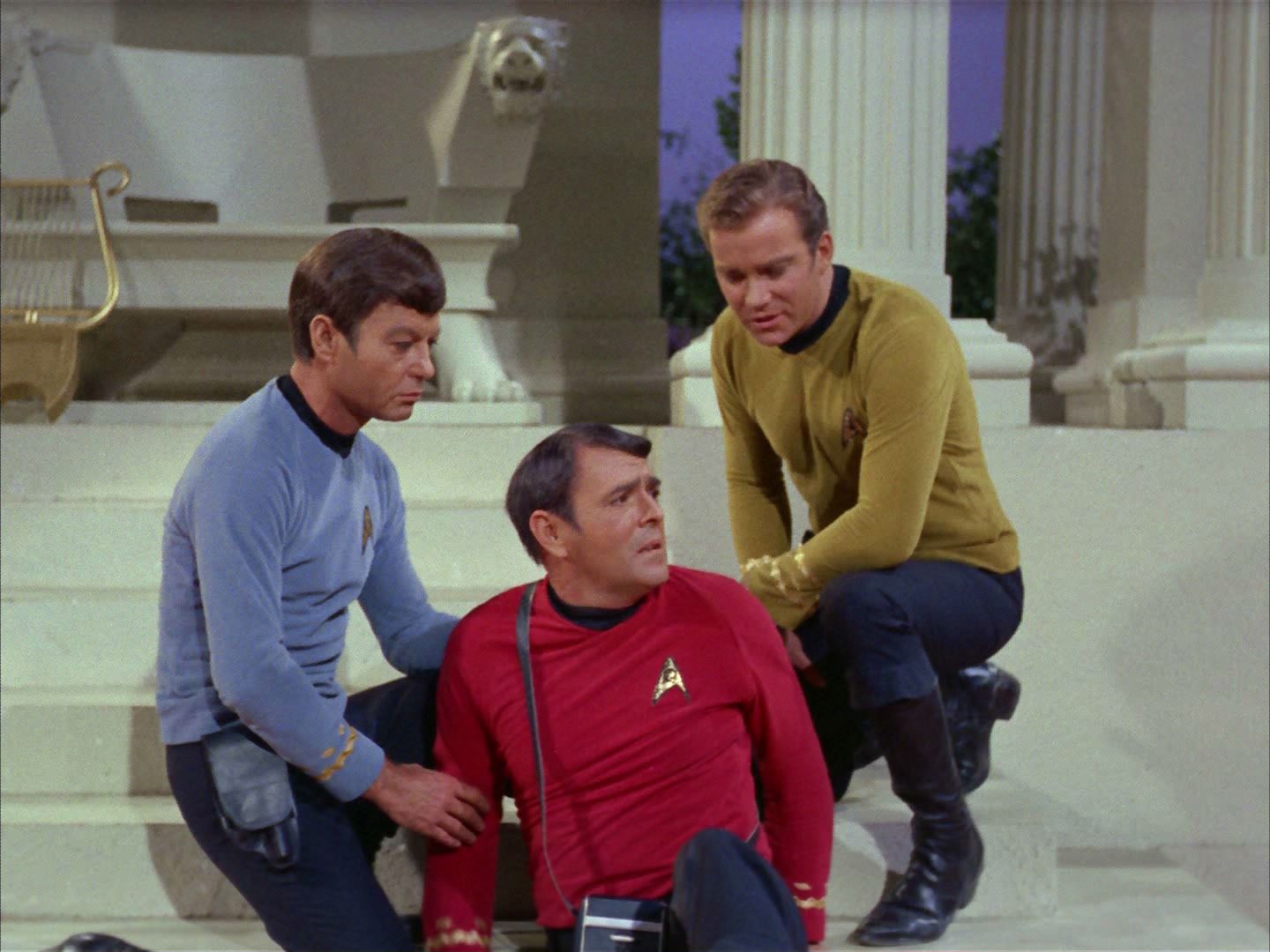 ariane179254_StarTrek_2x02_WhoMournsForAdonais_0596.jpg