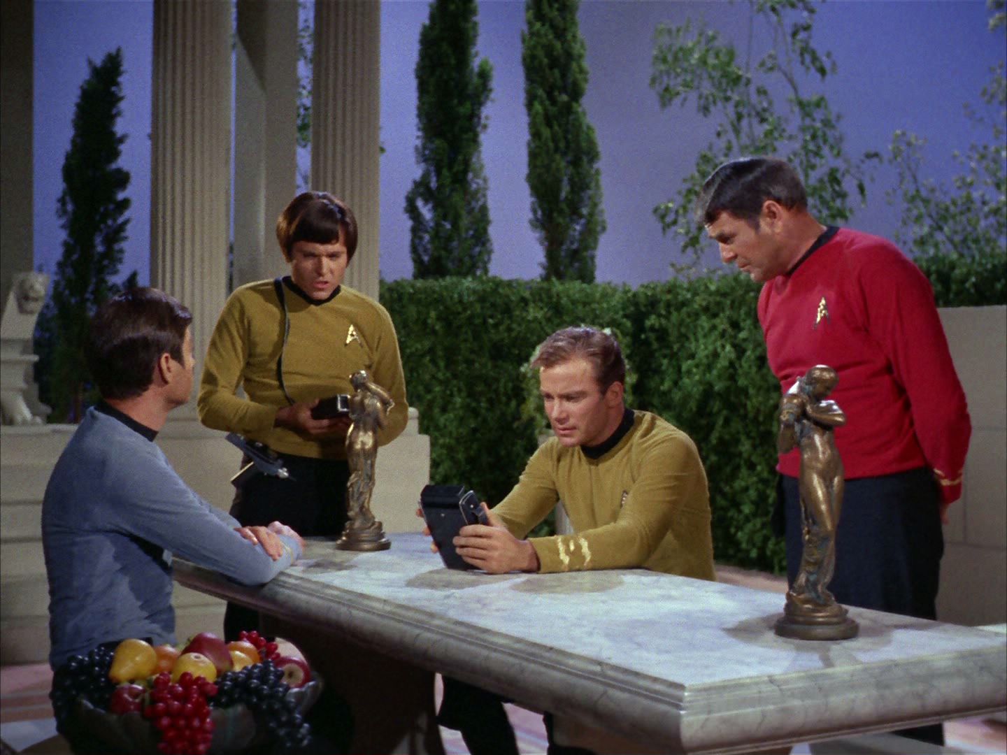 ariane179254_StarTrek_2x02_WhoMournsForAdonais_0773.jpg