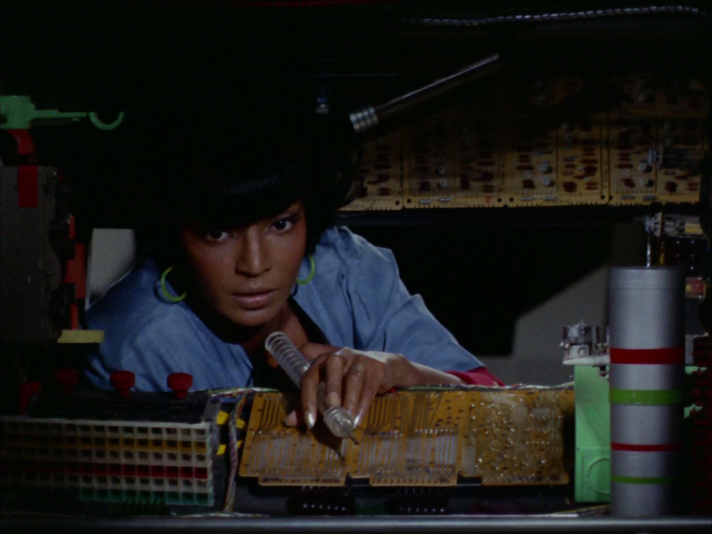 ariane179254_StarTrek_2x02_WhoMournsForAdonais_0921.jpg