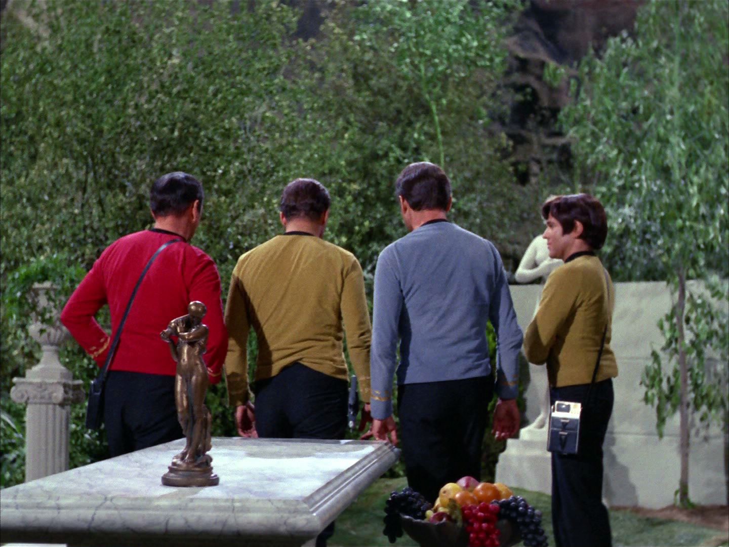 ariane179254_StarTrek_2x02_WhoMournsForAdonais_0978.jpg
