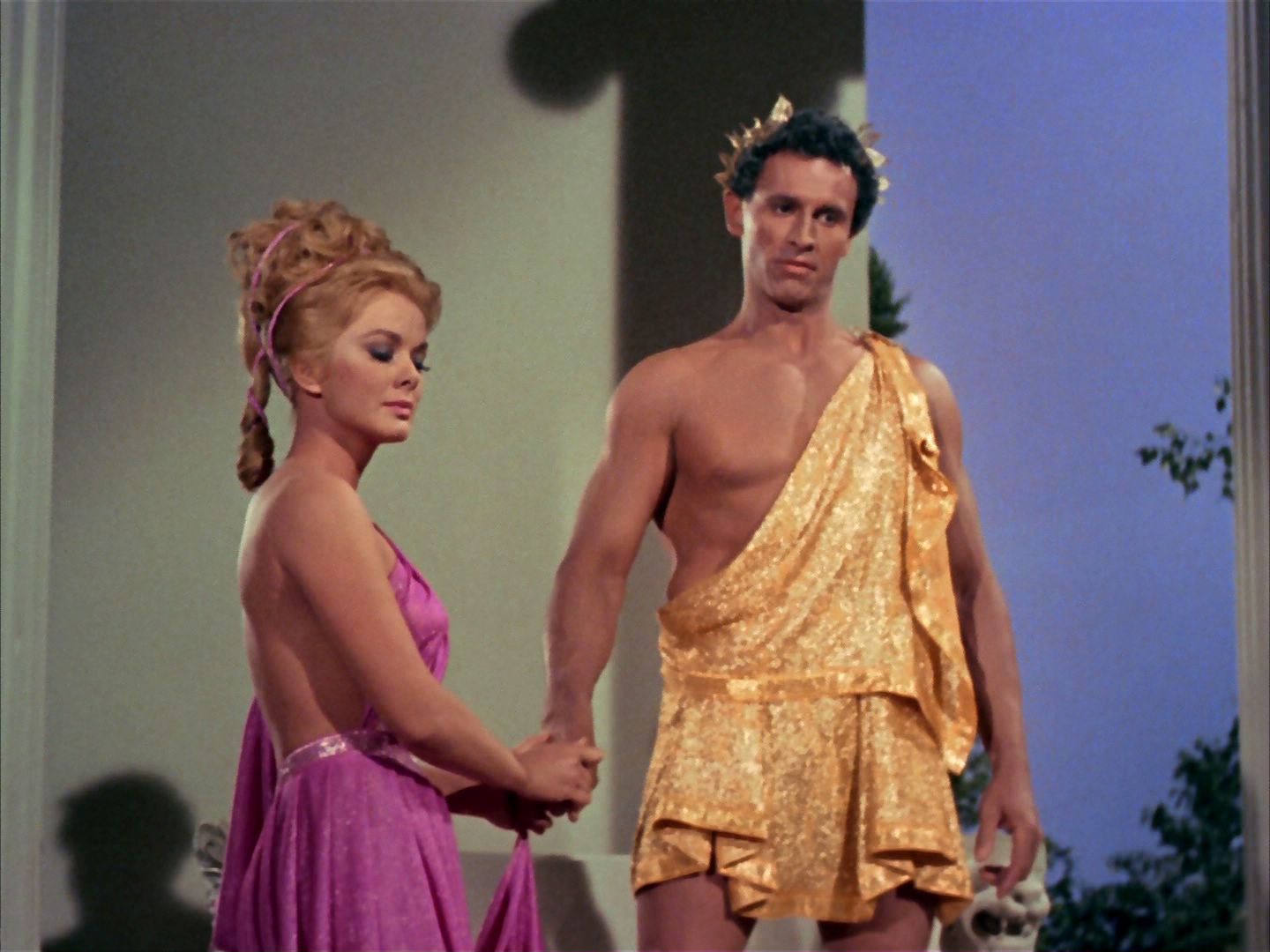 ariane179254_StarTrek_2x02_WhoMournsForAdonais_1048.jpg