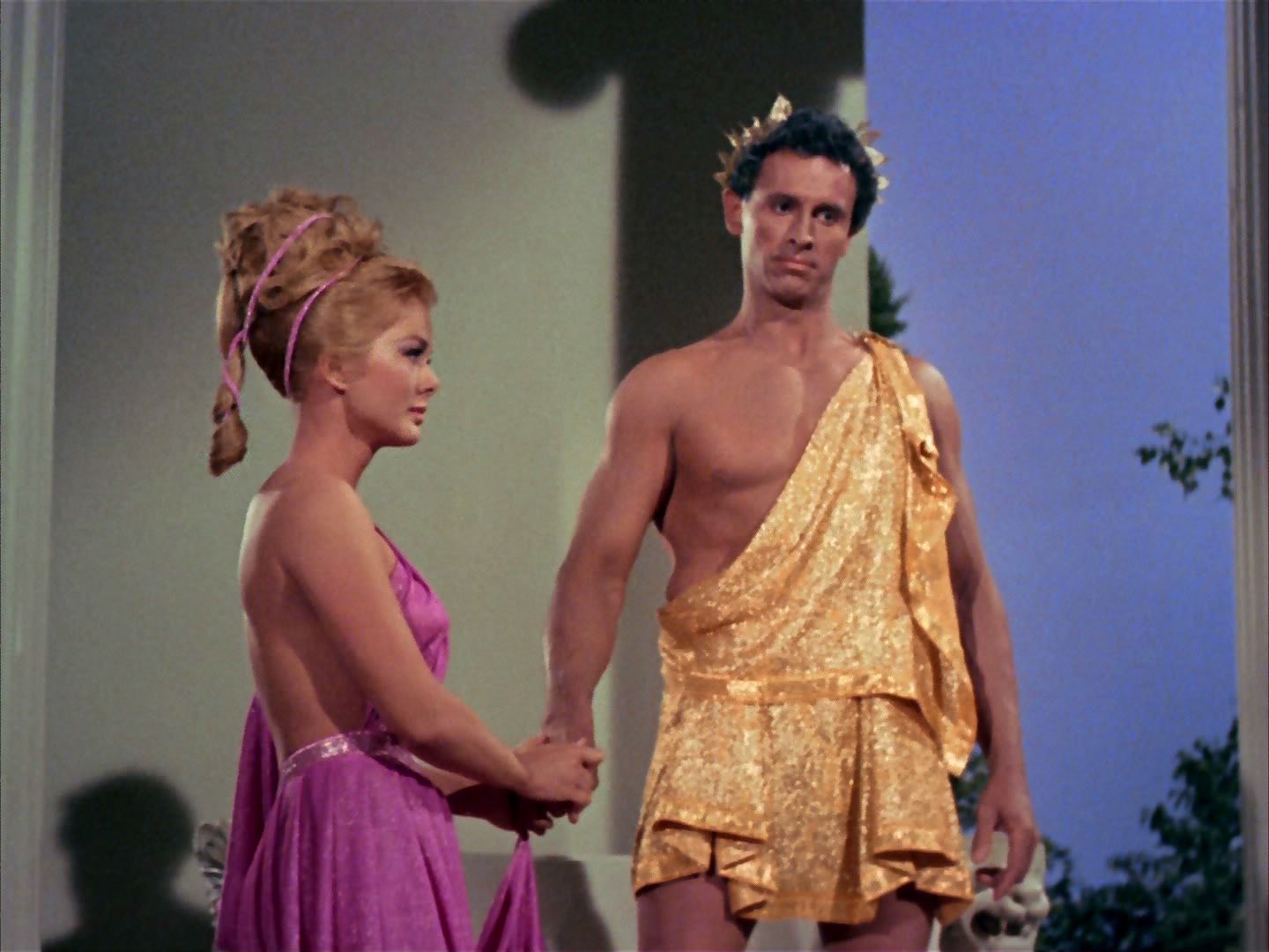 ariane179254_StarTrek_2x02_WhoMournsForAdonais_1049.jpg