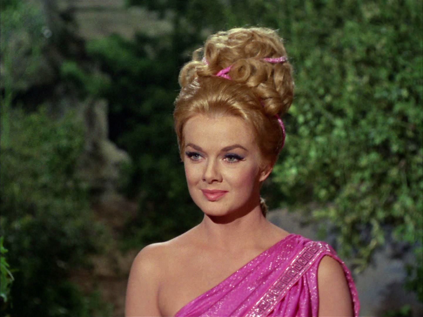 ariane179254_StarTrek_2x02_WhoMournsForAdonais_1098.jpg