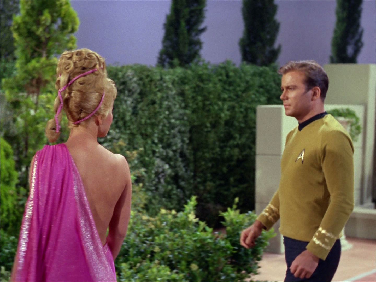 ariane179254_StarTrek_2x02_WhoMournsForAdonais_1116.jpg