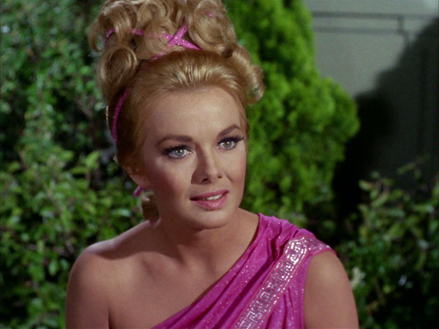 ariane179254_StarTrek_2x02_WhoMournsForAdonais_1129.jpg